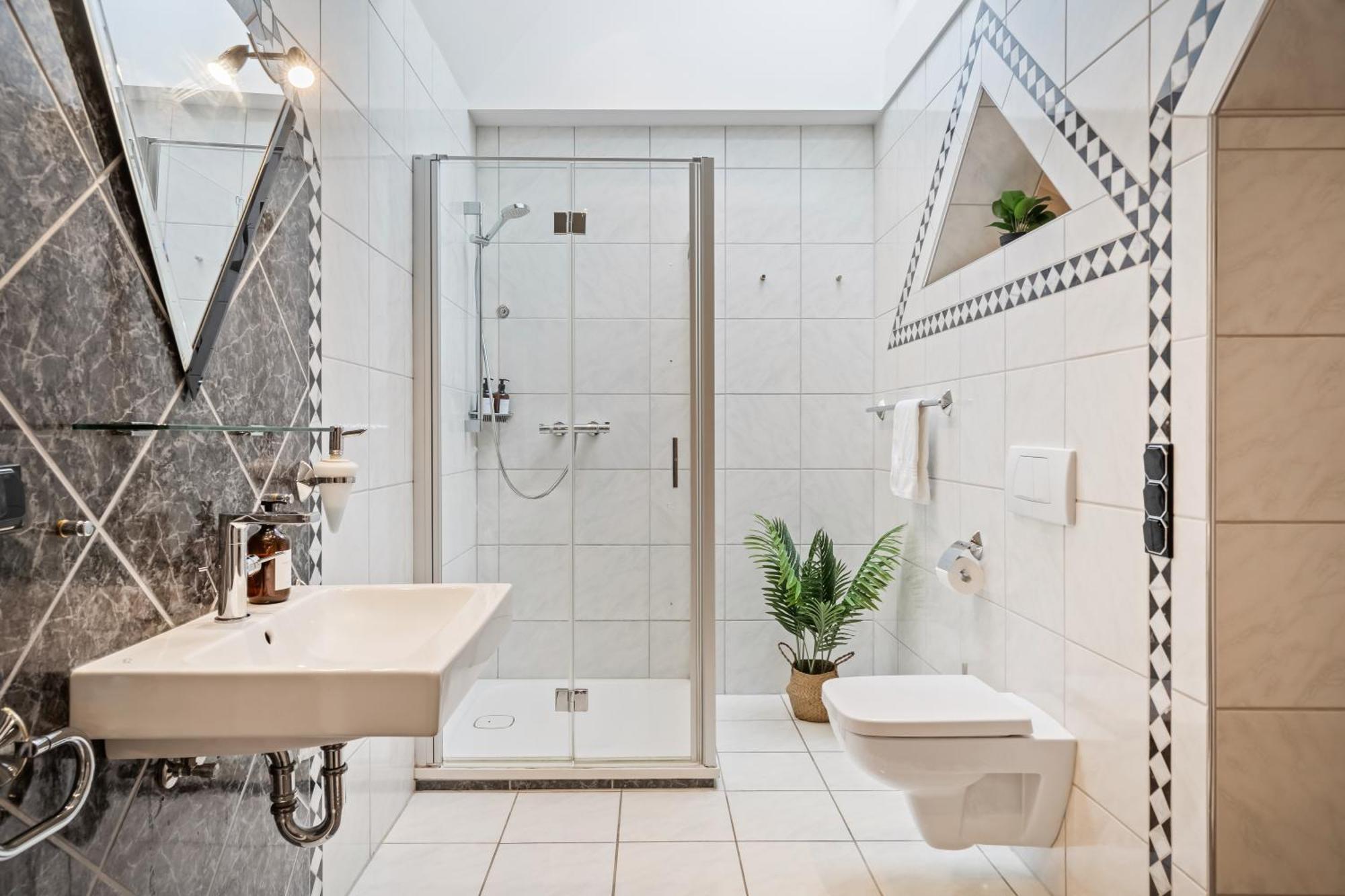 Stadtoase Fulda Mit Flair - Whirlpool, Balkon, 2Xparkplaetze, Highspeed Wlan Εξωτερικό φωτογραφία