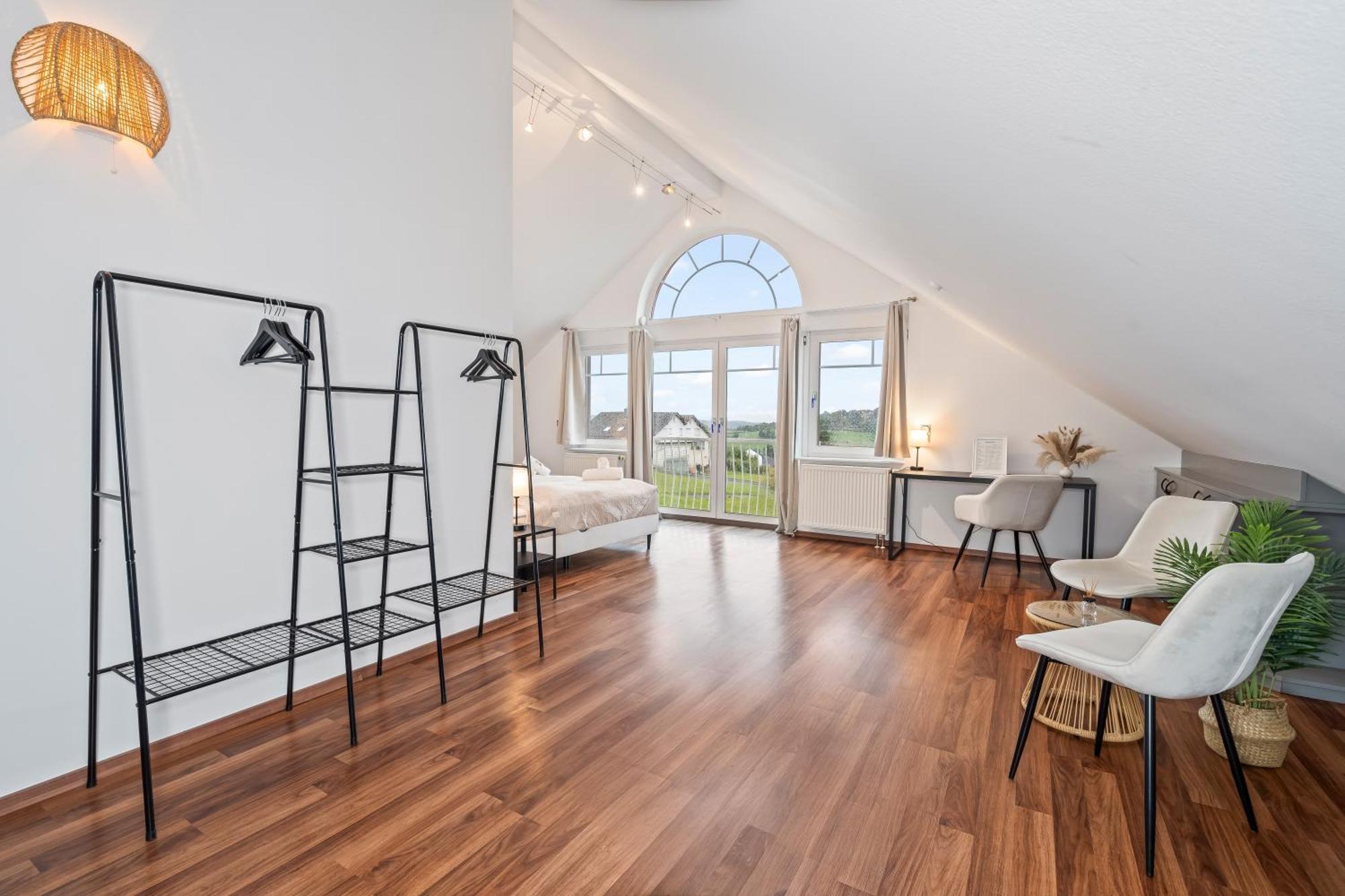 Stadtoase Fulda Mit Flair - Whirlpool, Balkon, 2Xparkplaetze, Highspeed Wlan Εξωτερικό φωτογραφία